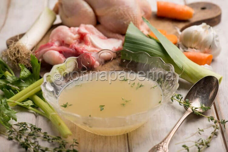 Brodo di pollo