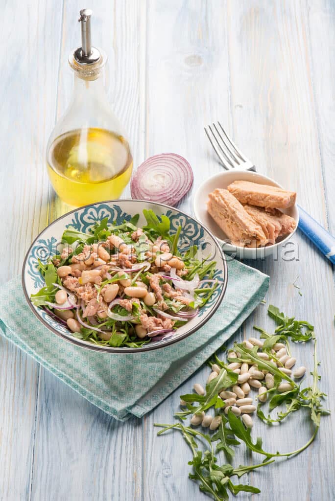 Insalata di cannellini, rucola e tonno