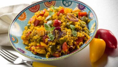 Riso con peperoni e zafferano