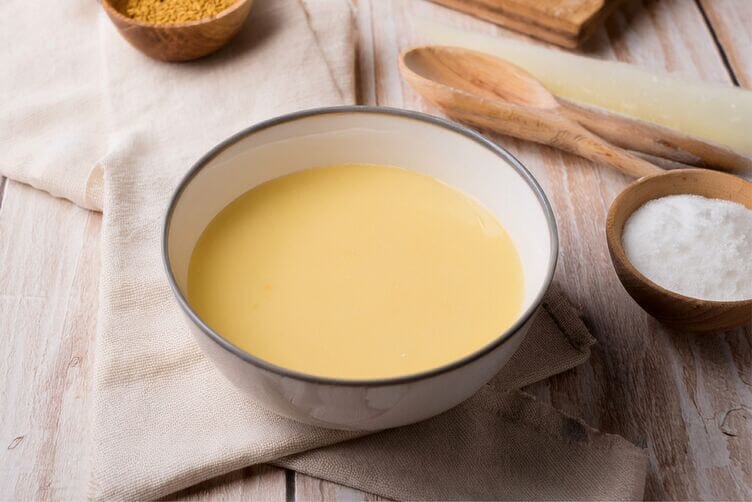 Ghee or clarified butter without lactose and casein burro chiarificato