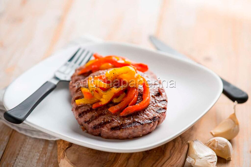 Hamburger e peperoni Hamburger e peperoni