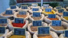 Erbe aromatiche e spezie: usi e virtù. Preziose in cucina Erbe aromatiche e spezie: usi e virtù. Preziose in cucina