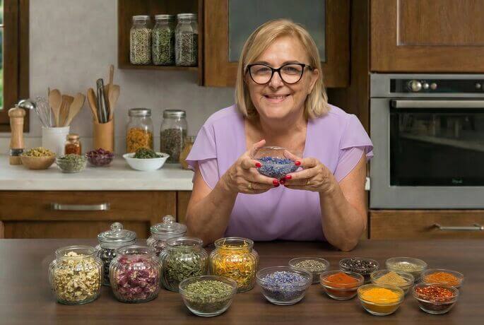 Aromatic herbs and spices: their uses and properties in the kitchen Aromatic herbs and spices: their uses and properties in the kitchen
