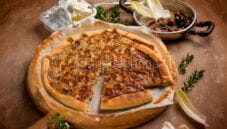 Torta salata con indivia e formaggio cremoso Torta salata con indivia e formaggio cremoso