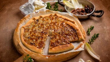 Torta salata con indivia e formaggio