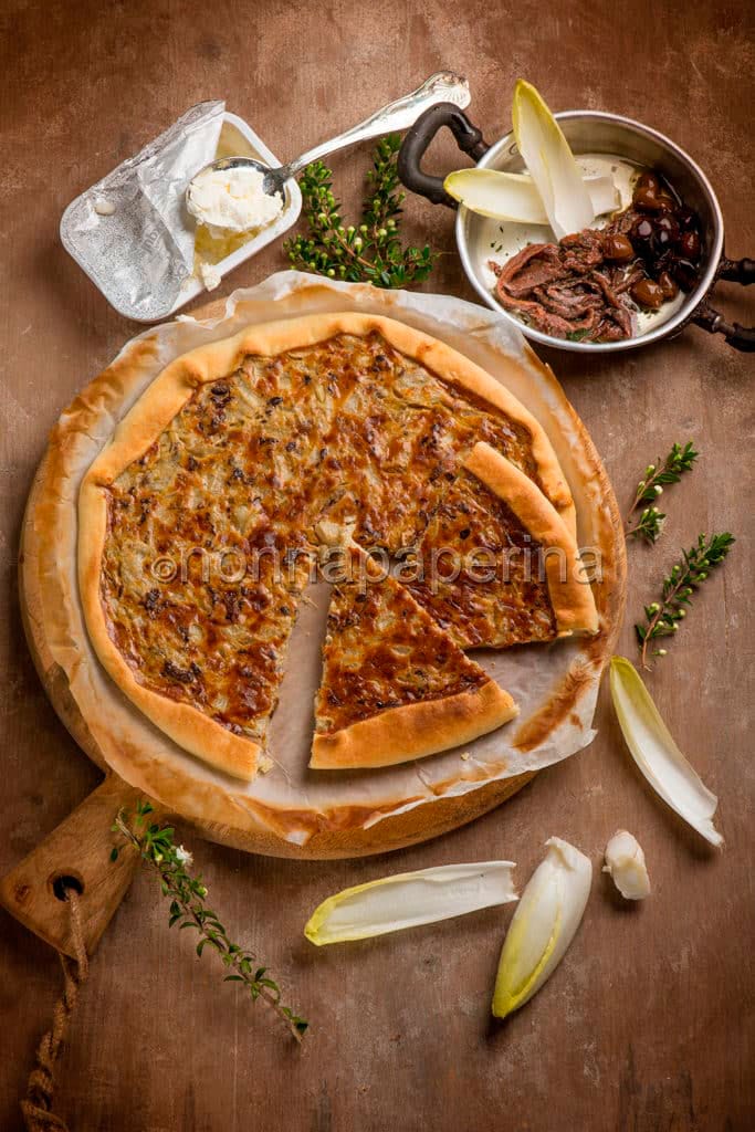 Torta salata con indivia e formaggio Torta salata con indivia e formaggio