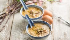 Zuppa di fiore di uovo, sapori dalla cucina cinese Zuppa di fiore di uovo, sapori dalla cucina cinese