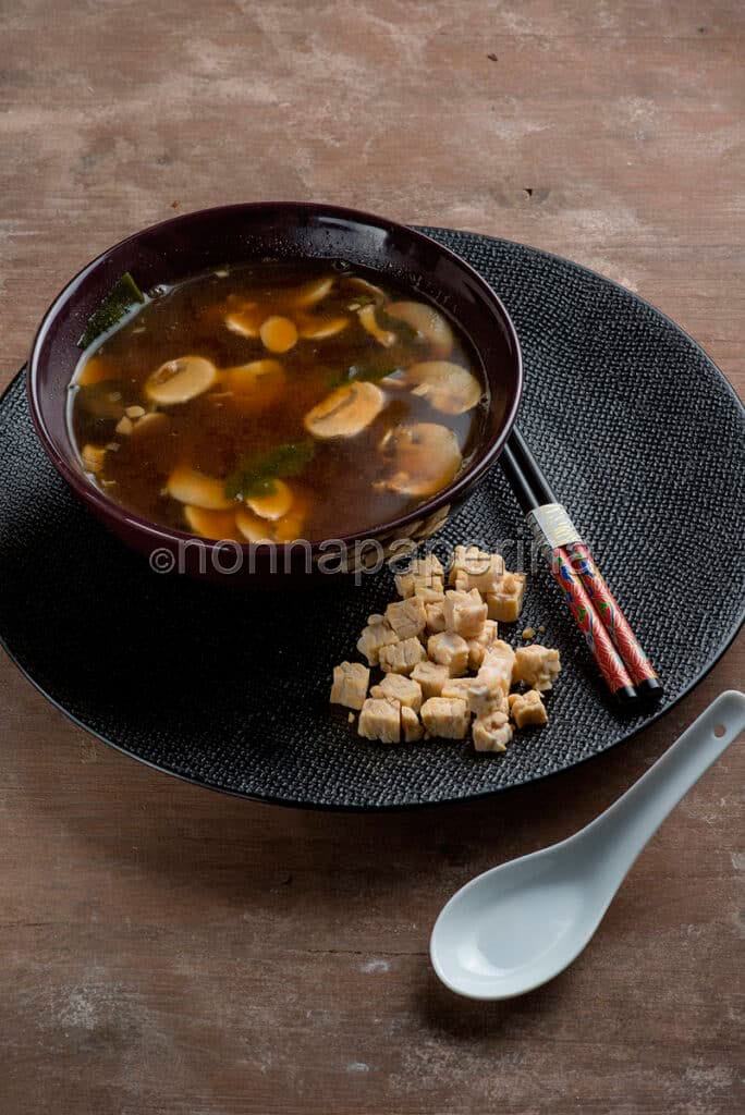 Zuppa di funghi cinesi Zuppa di funghi cinesi