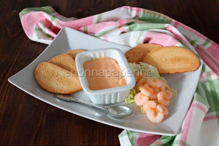 Gluten- and lactose-free cocktail sauce for fish-based dishes