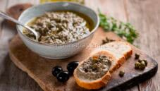 Salsa con acciughe e olive per iniziare Salsa con acciughe e olive per iniziare