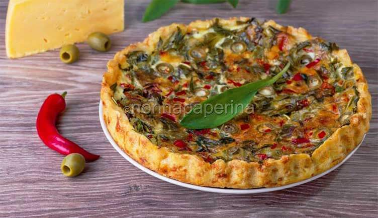 Torta rustica con olive e acciughe, un piatto gustoso Torta rustica con olive e acciughe