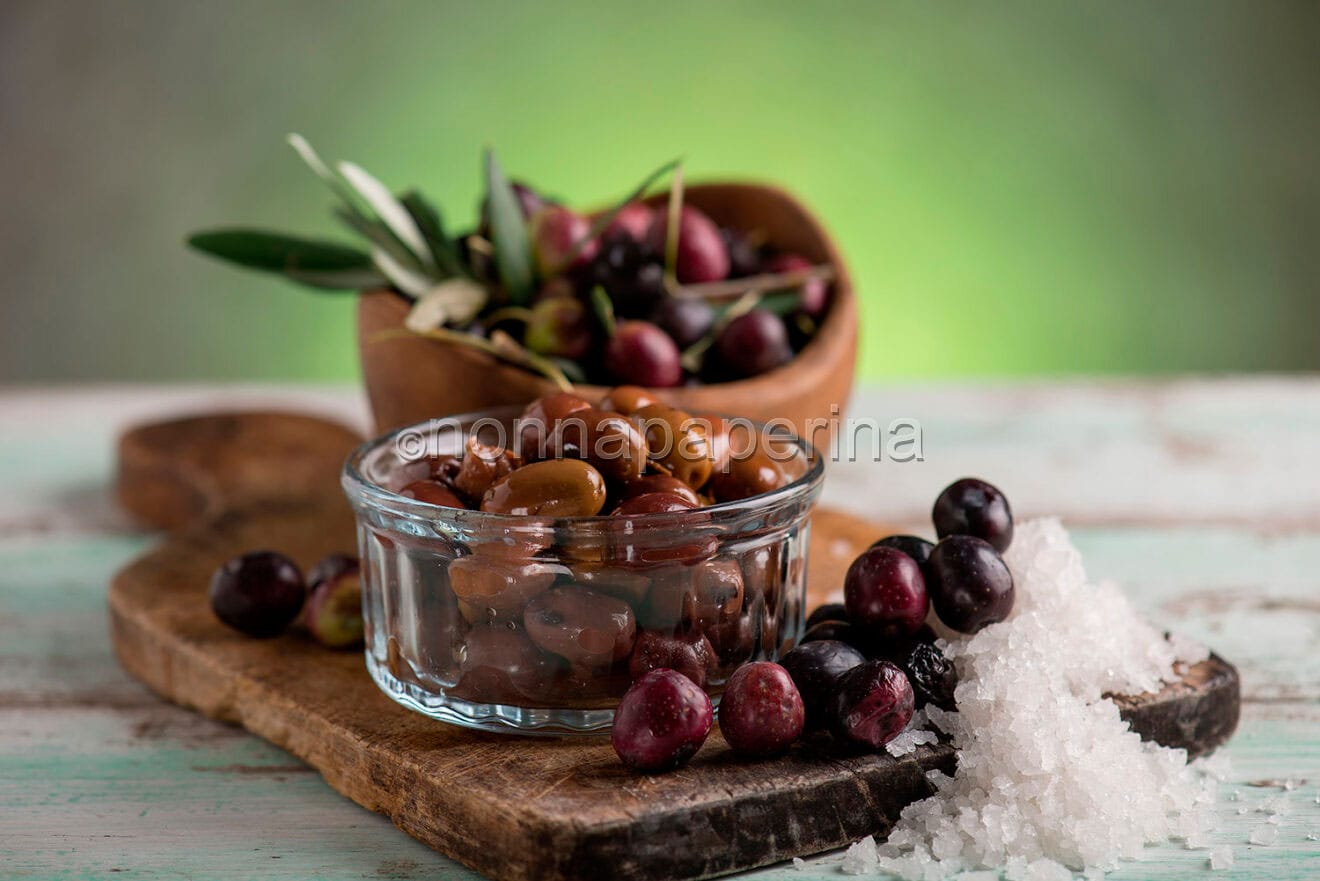contenitori per olive in salamoia