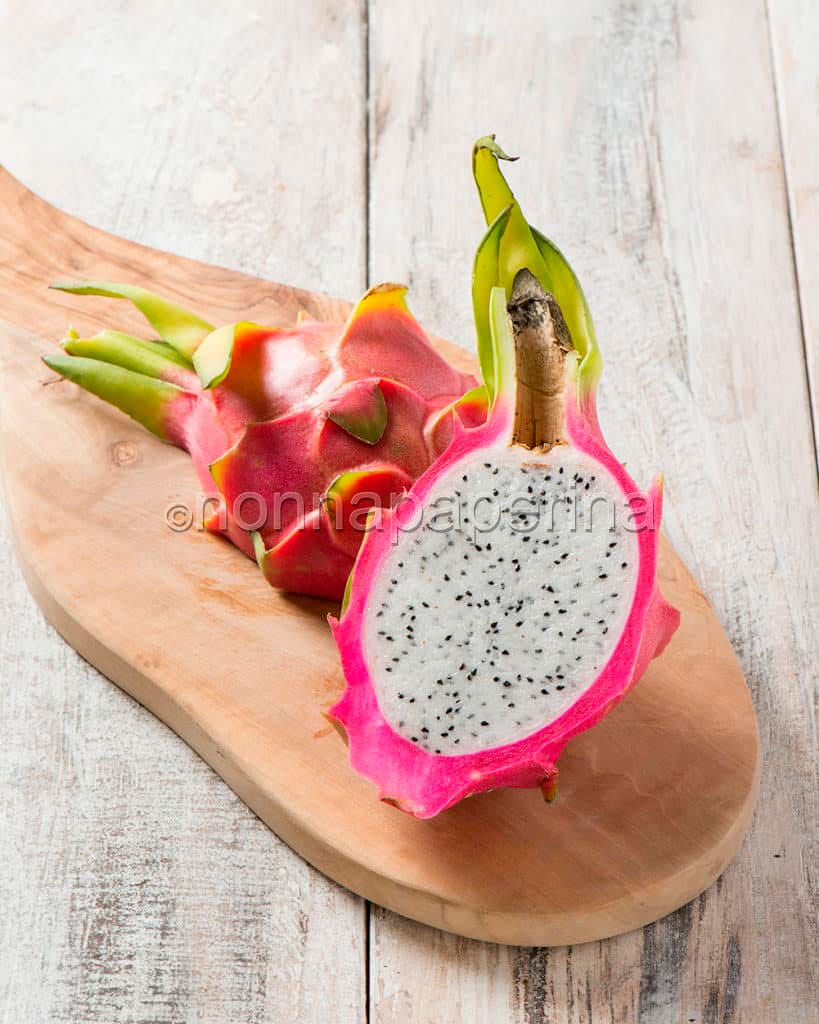 Pitaya o Frutto del drago (Dragon fruit)
