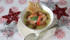 Vellutata di patate e porri e gambero al whisky