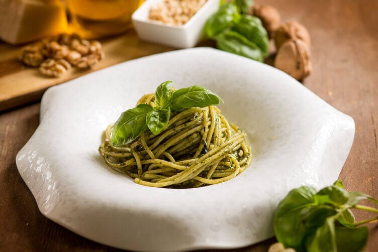 spaghetti al pesto