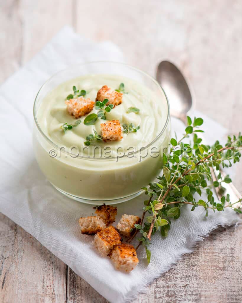 Zuppa di avocado Zuppa di avocado