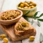 Patè di olive verdi con ingredienti semplici e genuini