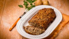 Polpettone con patate e carne: una gradevole alternativa