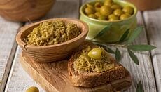 pate di olive verdi
