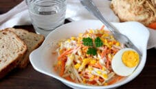 Insalata di sedano rapa e carote per depurarsi