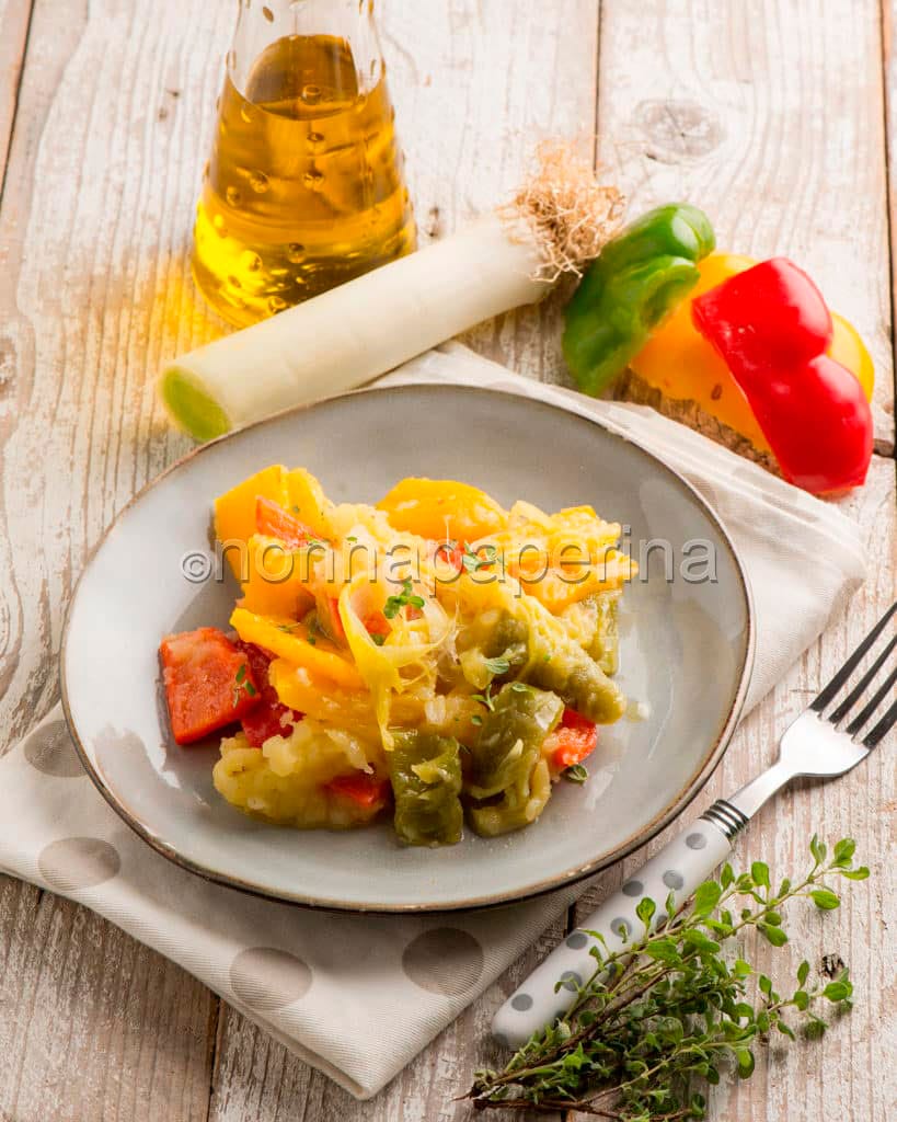 Peperoni e porri in insalata Peperoni e porri in insalata