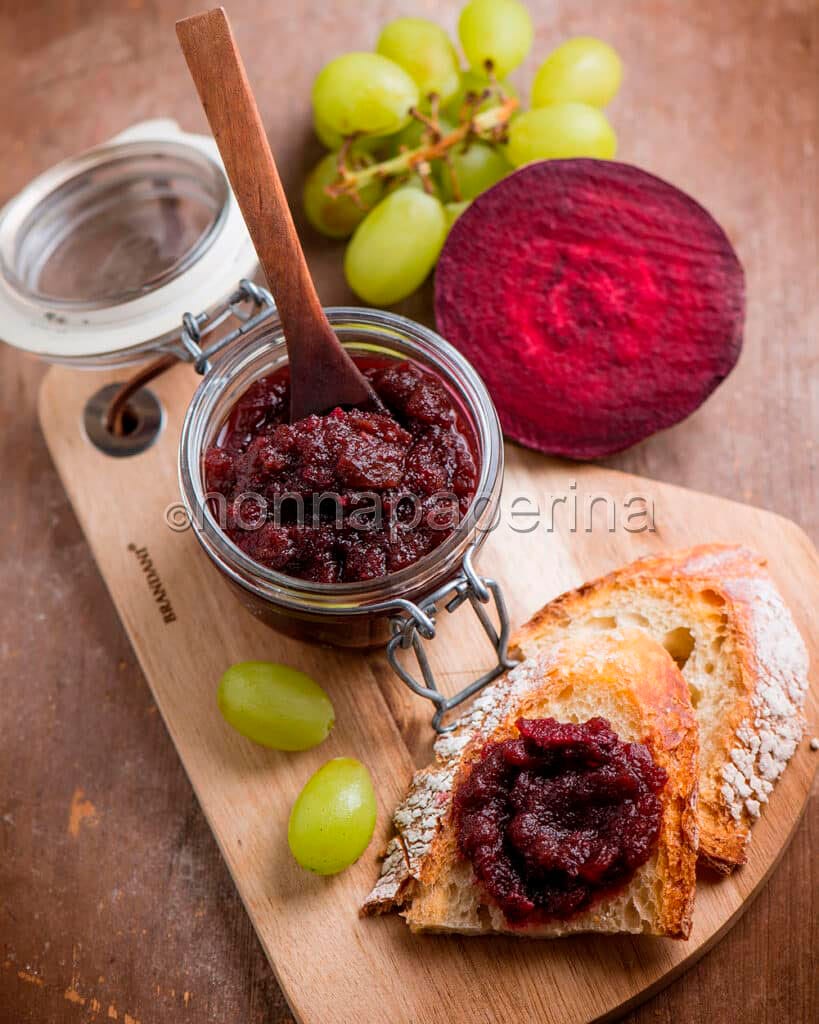 Confettura di barbabietole
