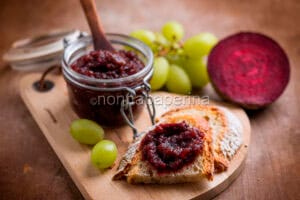 Confettura di barbabietole