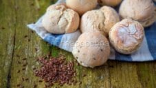 Pane ai semi di lino , un pane straordinario
