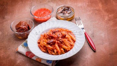 penne al tonno e pomodori secchi