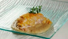 Filetti di branzino con salsa di cannellini, un piatto delicato