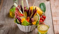 Insalata mista in pinzimonio, una ricetta veloce e semplice