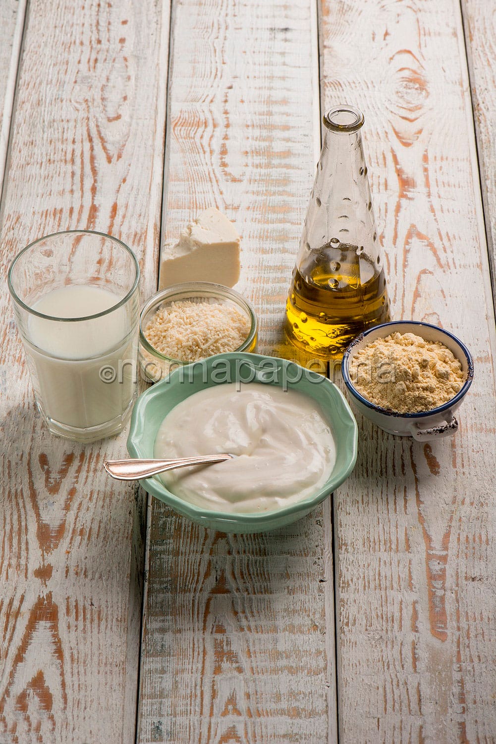 Besciamella di lupino e latte di capra