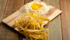 Tagliatelle con farina di ceci : bontà senza glutine Tagliatelle con farina di ceci : bontà senza glutine