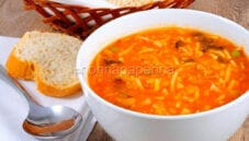 Minestrone di verdure , ideale per scaldarsi