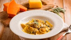 Tortelli di zucca al burro fuso e salvia. Da brivido