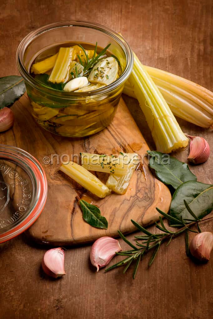 cardi selvatici sott cardi selvatici sott