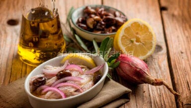 Alici marinate con cipolla di tropea