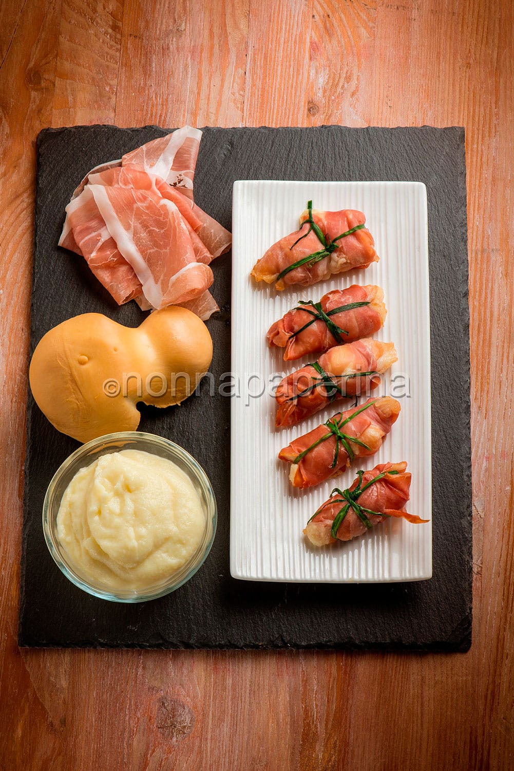 Involtini di crudo con sorpresa Involtini di crudo con sorpresa