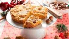 Sbrisolona alle mandorle rivisitata a merenda Sbrisolona alle mandorle rivisitata a merenda