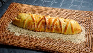 Strudel rustico con scarola e speck