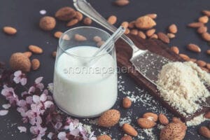 latte di mandorla