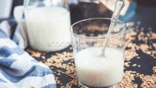 Latte di avena fatto in casa, aiuto con il colesterolo