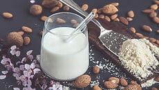 latte di mandorla
