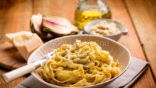 Ricetta veloce: Tagliatelle di ceci ai carciofi