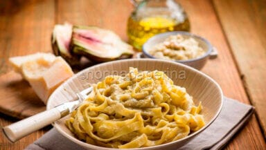 Tagliatelle di ceci ai carciofi