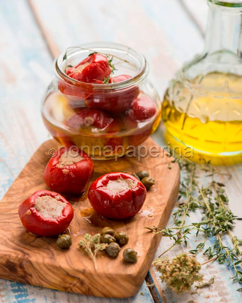 Peperoni ripieni sfiziosi Peperoni ripieni sfiziosi