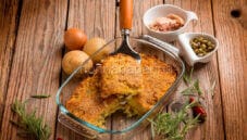 Semplice e golosa: torta di patate e tonno