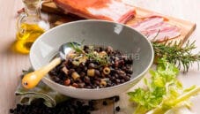 Minestra di ceci neri , delizia da portare in tavola Minestra di ceci neri , delizia da portare in tavola