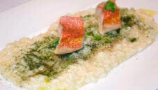 Risotto con salicornia e triglie, un primo nutriente