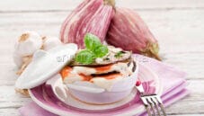 Parmigiana di melanzane light, un piatto da leccarsi i baffi Parmigiana di melanzane light, un piatto da leccarsi i baffi